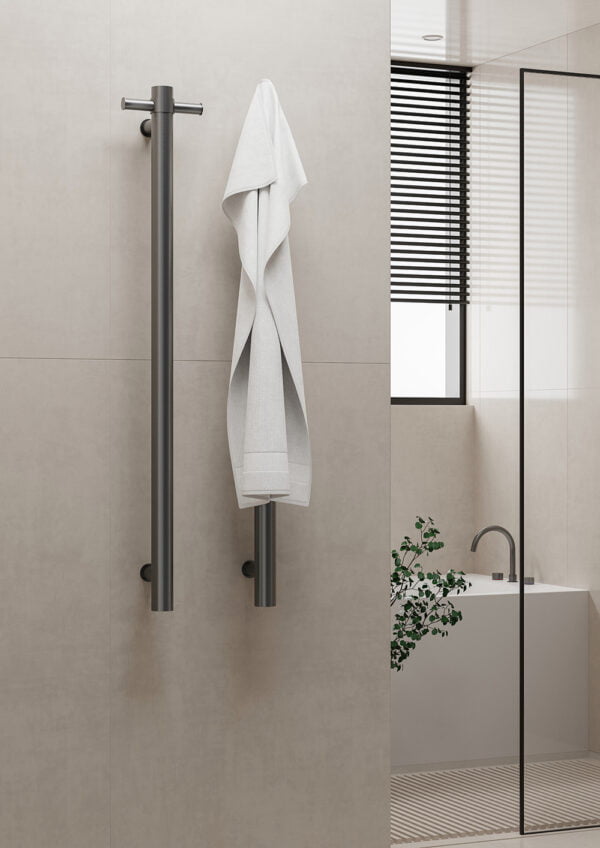 HEATED VERTICAL TOWEL RAIL GRAPHITE (NRV900HGR)